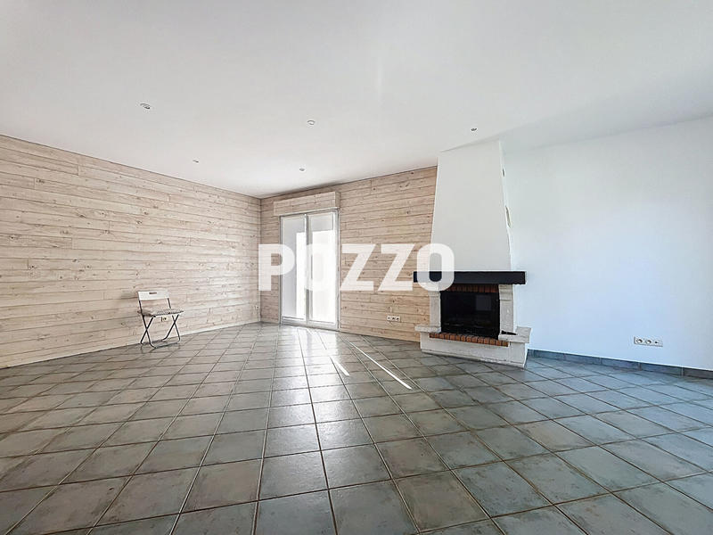 Maison - 102 m² - 5 pièces