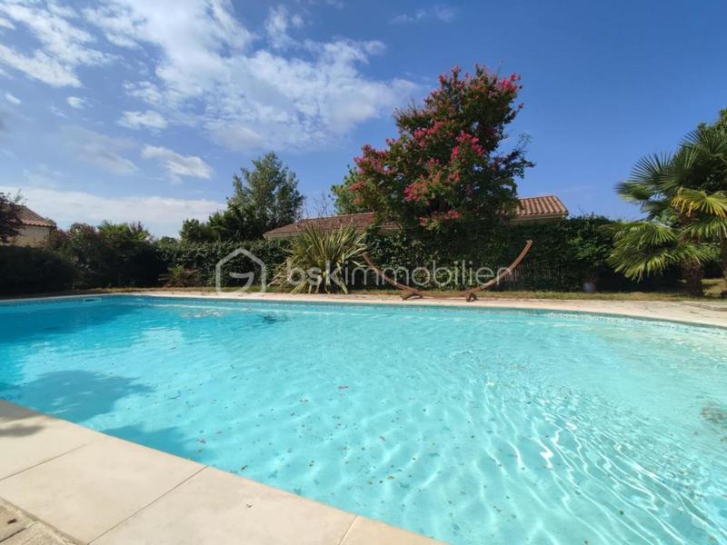 Maison traditionnelle - 175 m² - 6 pièces