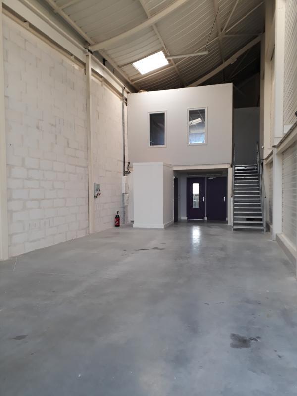 Local d'activité / Entrepôt - 165 m²