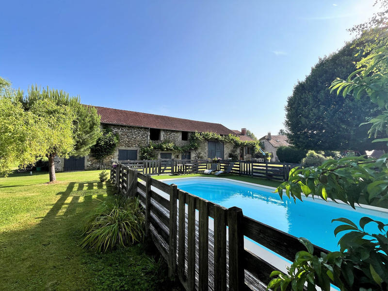 Maison - 124 m² - 9 pièces