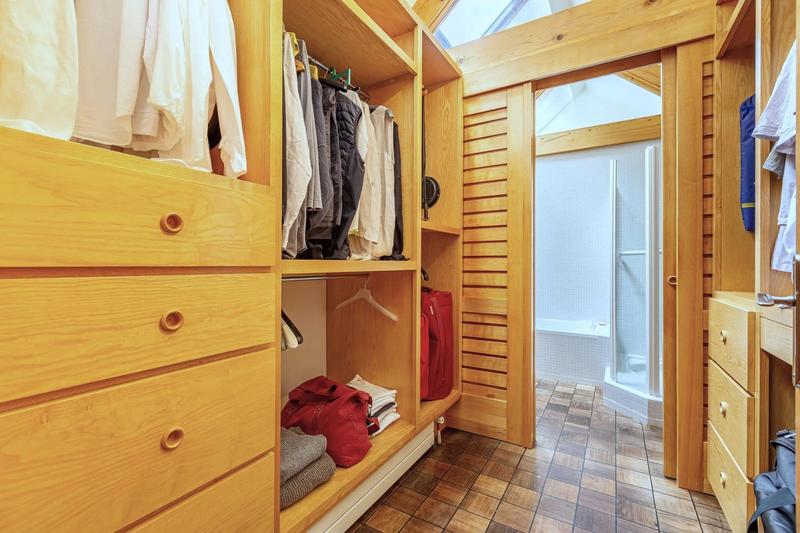 Maison - 230 m² - 6 pièces