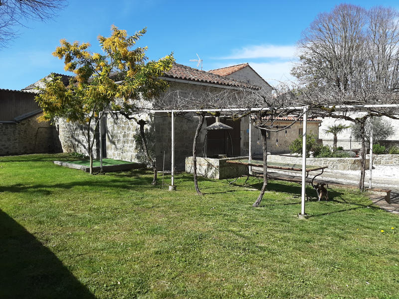 Maison - 350 m² - 10 pièces