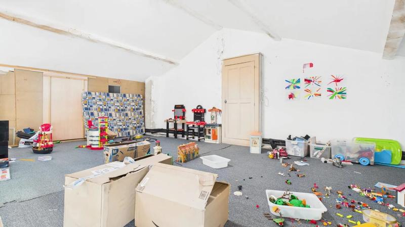 Maison - 320 m² - 11 pièces