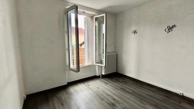 Maison - 85 m² - 5 pièces