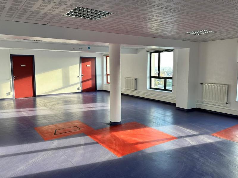 Local commercial - 347 m² - 5 pièces