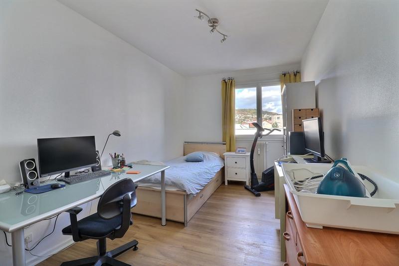 Appartement - 84 m² - 4 pièces