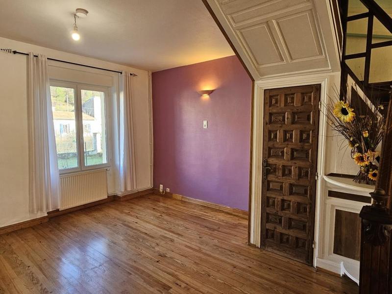 Maison - 107 m² - 9 pièces