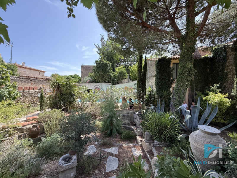 Maison - 215 m² - 7 pièces