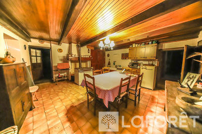 Maison - 430 m² - 4 pièces