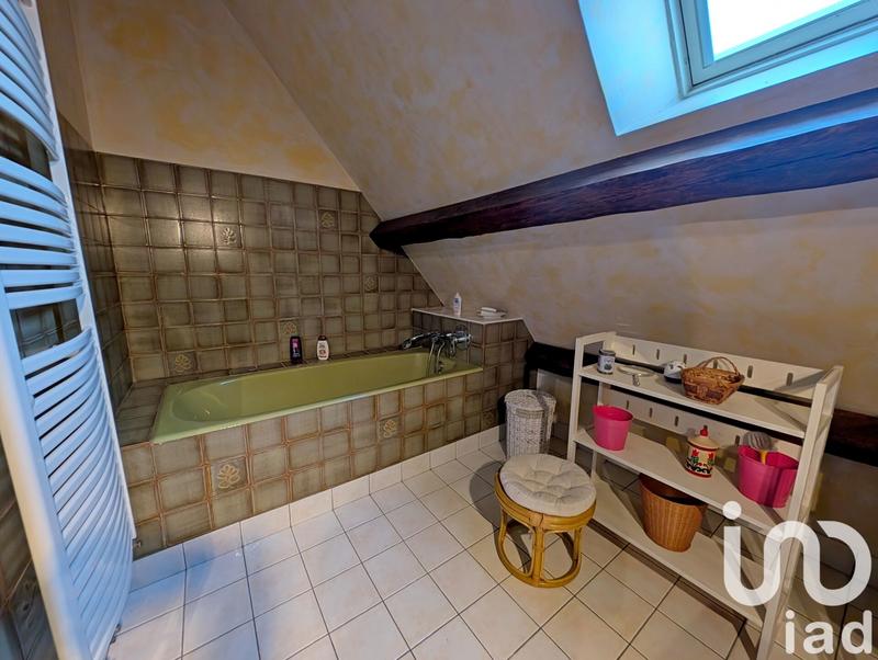 Maison - 213 m² - 9 pièces