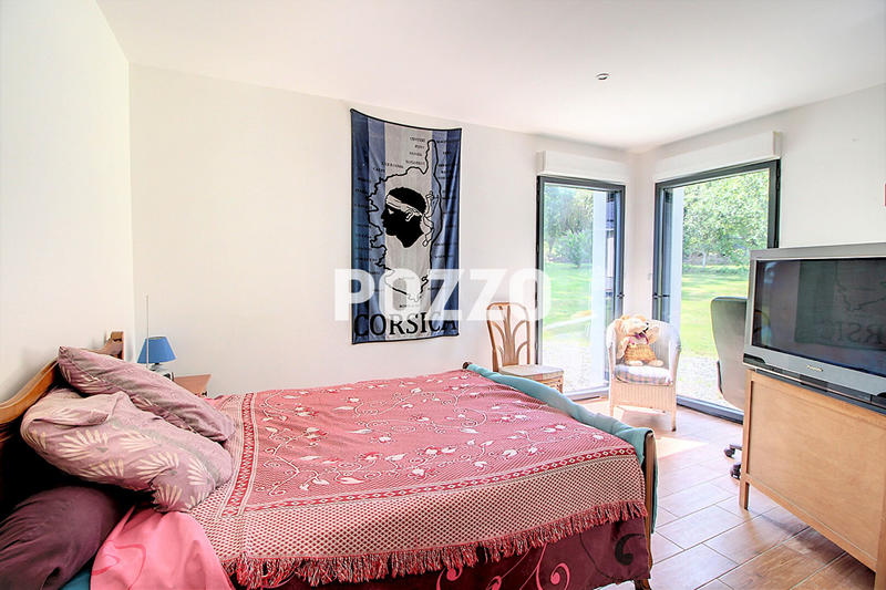 Viager - Maison - 202 m² - 8 pièces