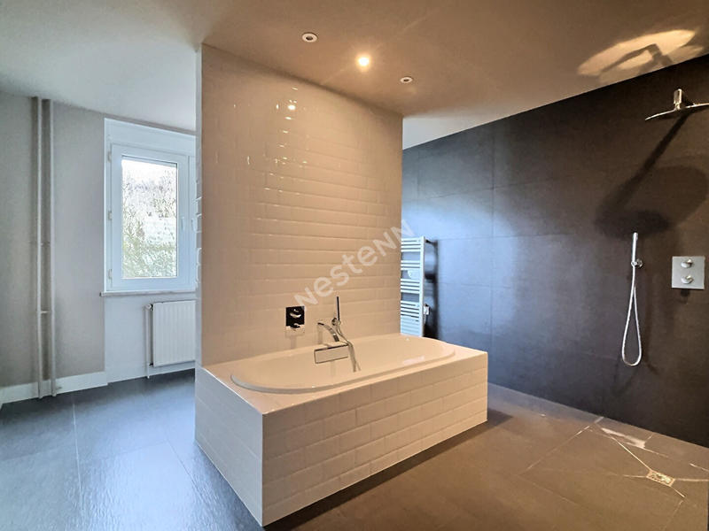 Appartement - 128 m² - 5 pièces