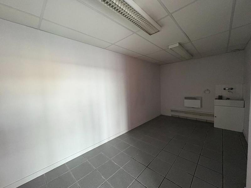 Local commercial - 204 m²