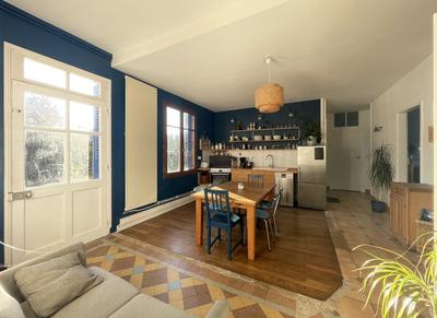 Maison - 148 m² - 8 pièces