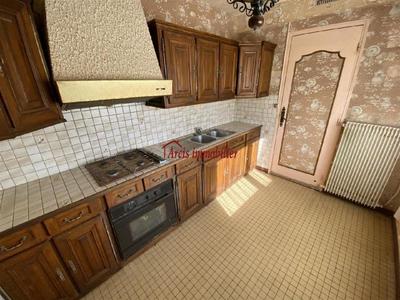 Maison - 90 m² - 5 pièces