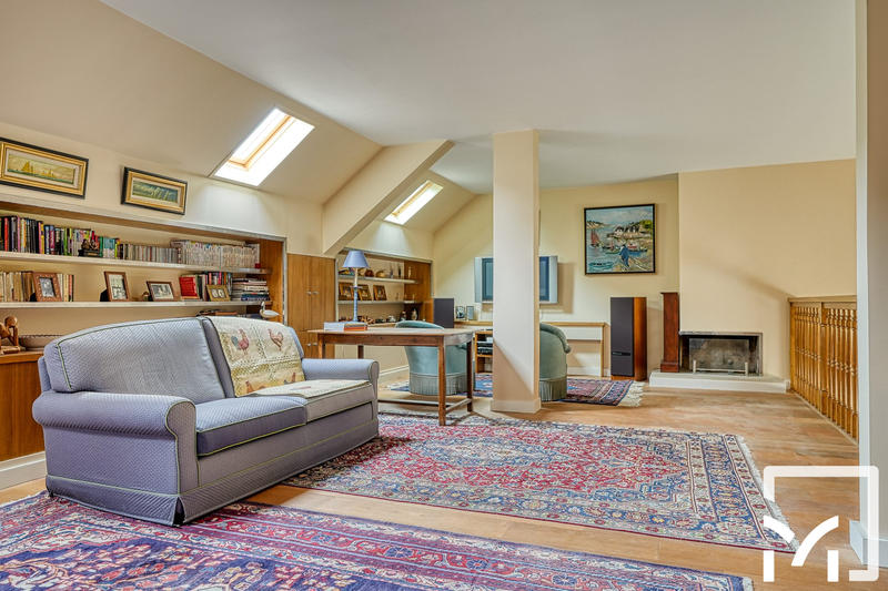 Duplex - 210 m² - 7 pièces