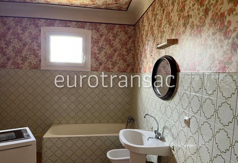 Maison - 259 m² - 9 pièces