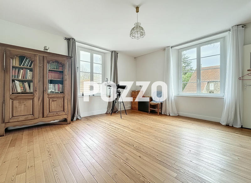 Maison - 145 m² - 7 pièces