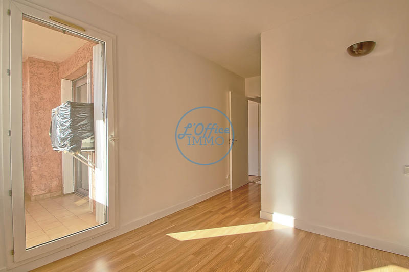 Appartement - 79 m² - 4 pièces