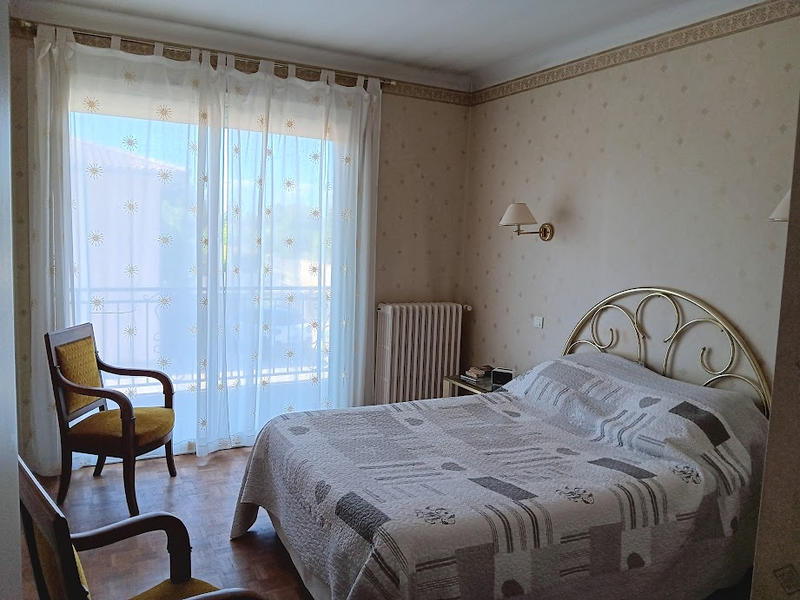 Maison - 195 m² - 7 pièces