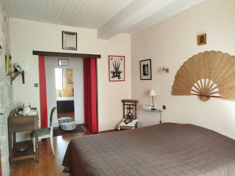 Maison de village - 240 m² - 7 pièces