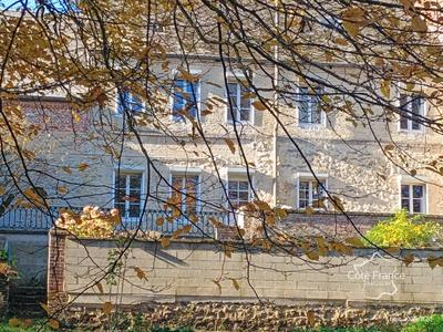 Maison de ville - 211 m² - 8 pièces