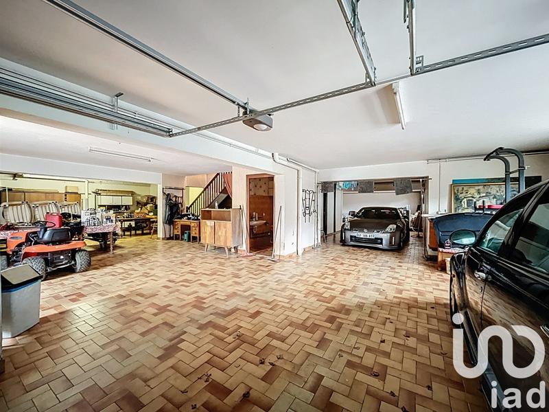 Maison - 225 m² - 6 pièces