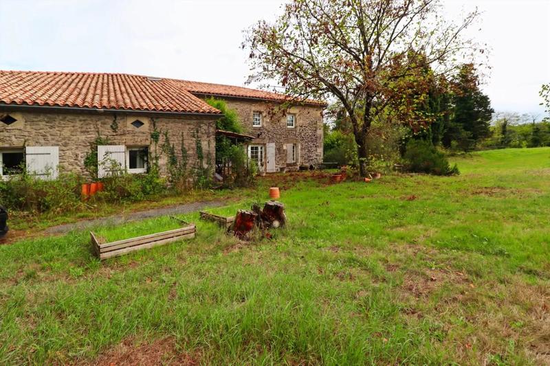 Maison en pierre - 250 m² - 9 pièces