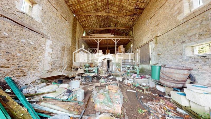 Maison - 377 m² - 15 pièces