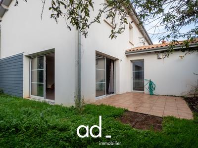 Maison - 90 m² - 4 pièces