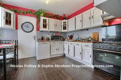 Maison - 94 m² - 5 pièces