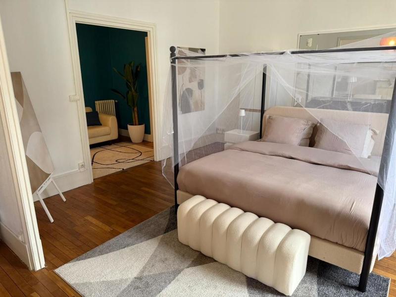 Appartement - 114 m² - 2 pièces