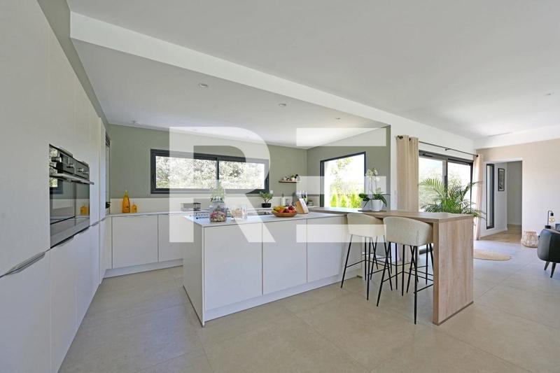 Maison - 167 m² - 6 pièces