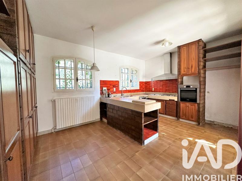 Maison - 325 m² - 8 pièces