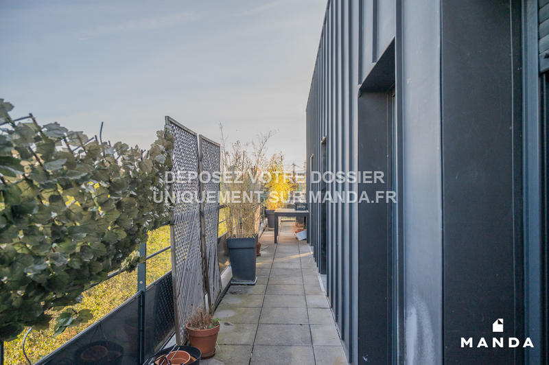 Chambre - 9 m² - 5 pièces