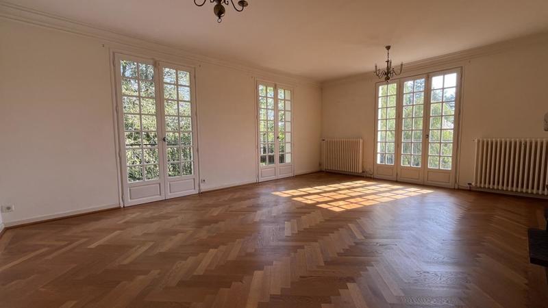 Maison - 200 m² - 7 pièces