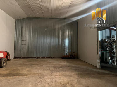 Entrepôt - 700 m²