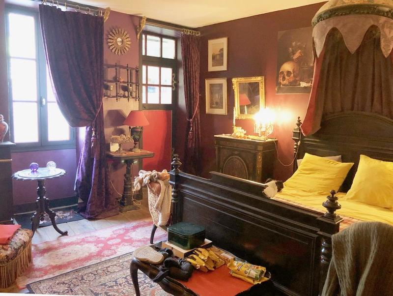 Maison - 287 m² - 12 pièces