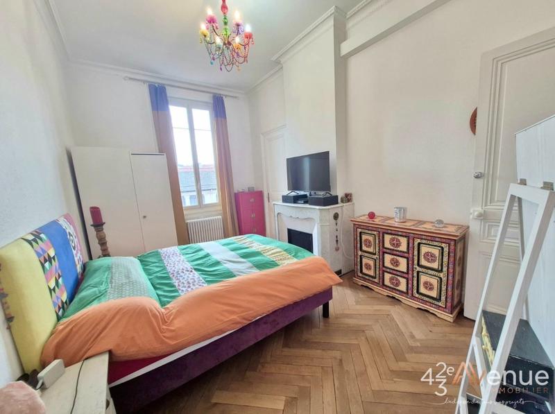 Appartement - 159 m² - 4 pièces