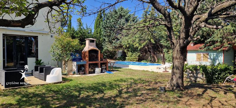 Maison - 238 m² - 9 pièces