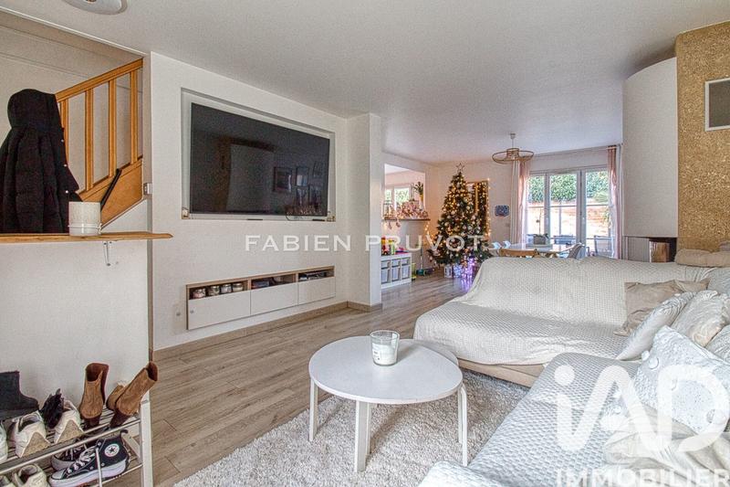 Maison - 95 m² - 5 pièces