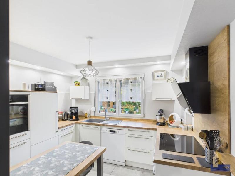 Maison - 131 m² - 6 pièces