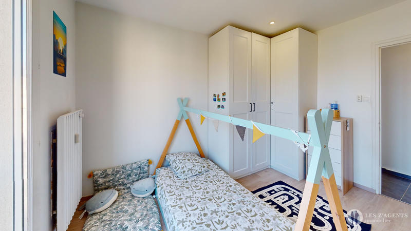 Appartement - 94 m² - 5 pièces