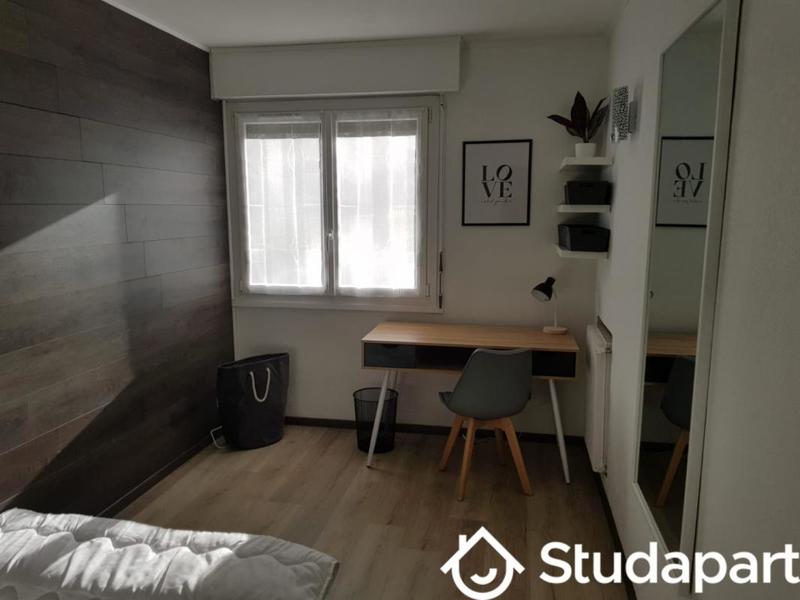 Chambre - 13 m² - 1 pièce