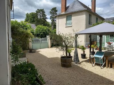 Maison - 590 m² - 29 pièces