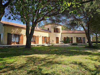 Villa - 250 m² - 6 pièces