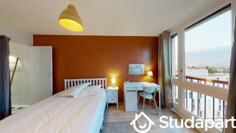 Chambre - 13 m² - 1 pièce