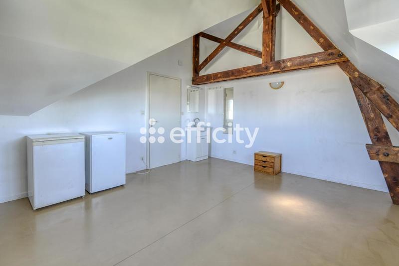 Maison - 217 m² - 9 pièces