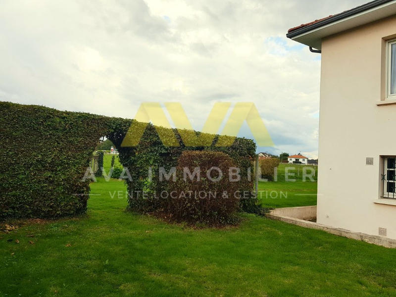 Maison - 202 m² - 8 pièces