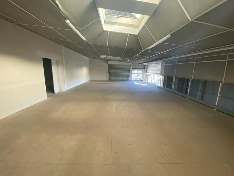 Local commercial - 991 m²